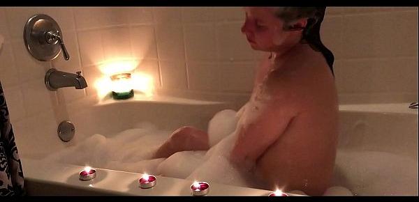  Teen Catherine Grey takes bubble bath